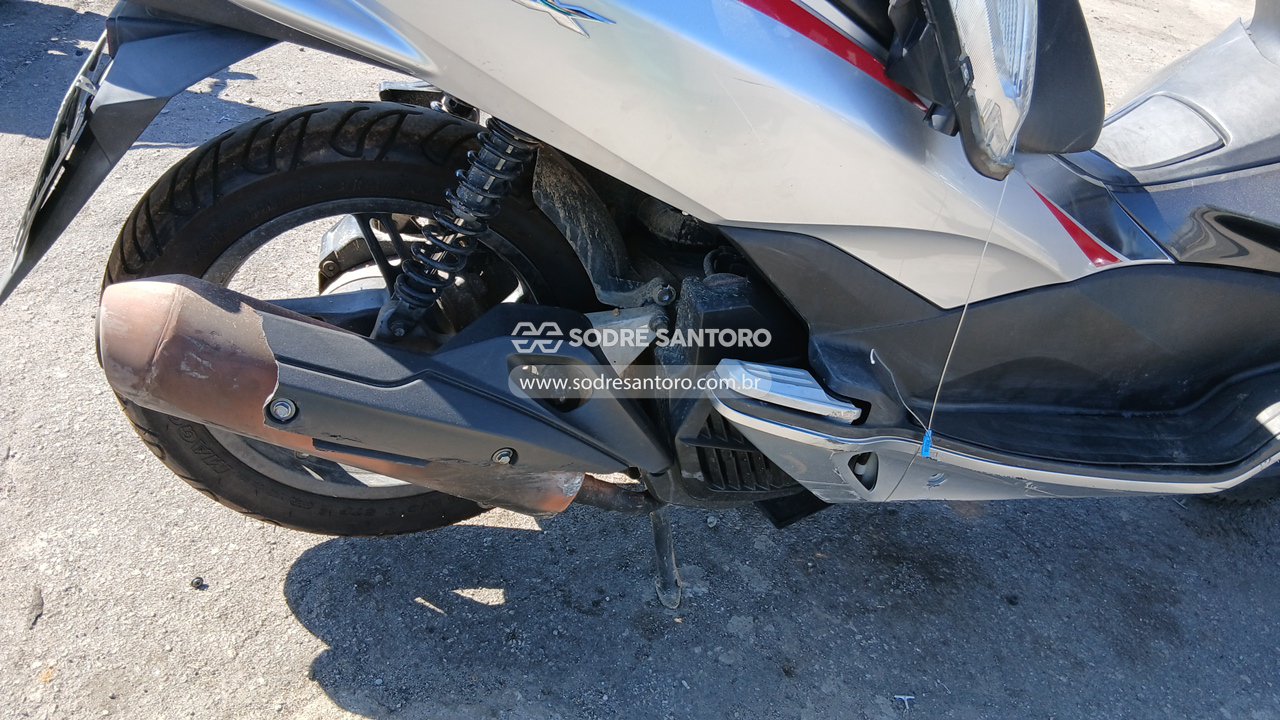 Foto 6 de 10: HONDA - PCX 150 SPORT 2018/2018