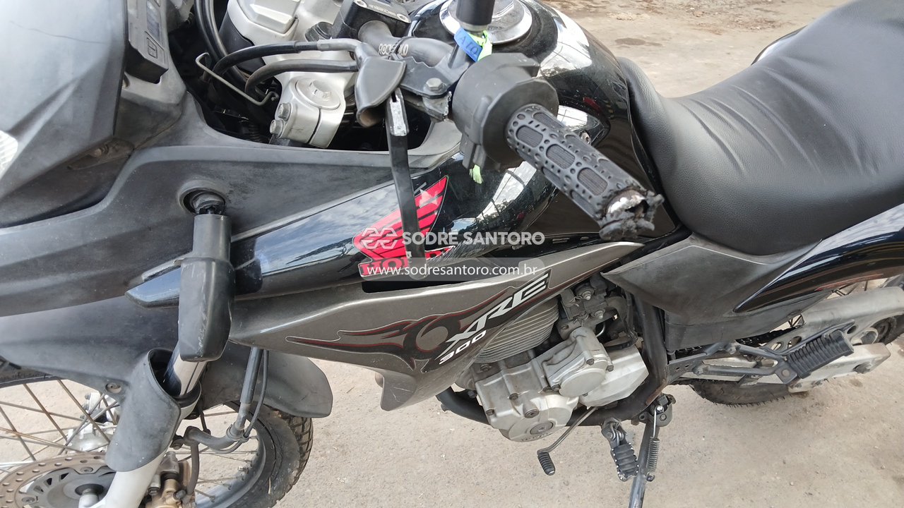 Foto 8 de 11: HONDA - XRE 300 2011/2011