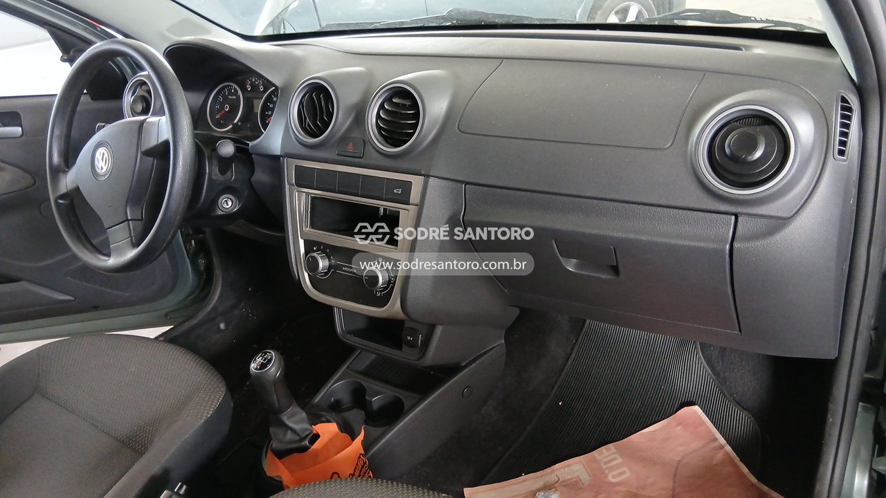 Foto 8 de 13: VOLKSWAGEN - VOYAGE 1.0 2011/2012