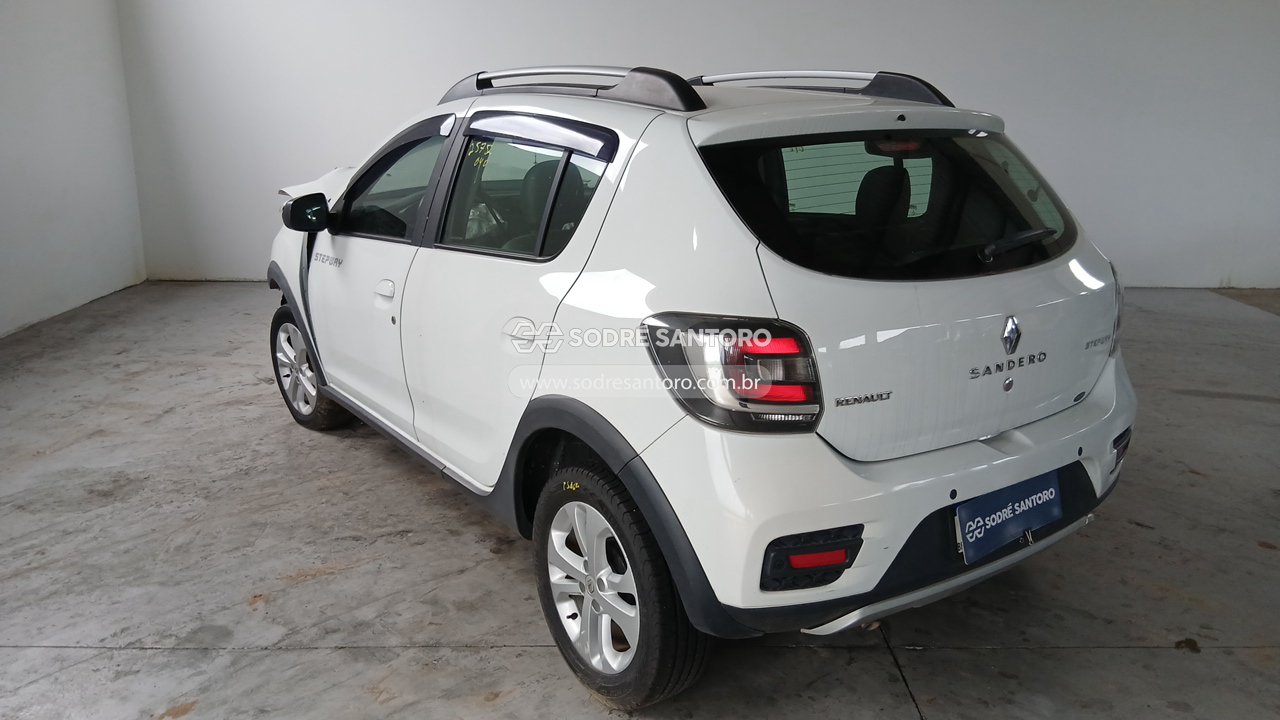 Foto 2: RENAULT - SANDERO STEP 16 2015/2016