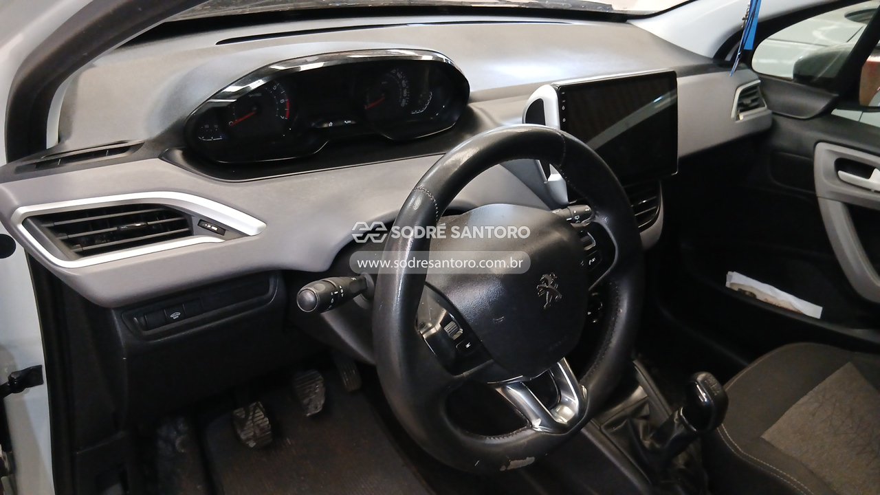 Foto 6 de 9: PEUGEOT - 208 ACTIVE MT 2017/2018