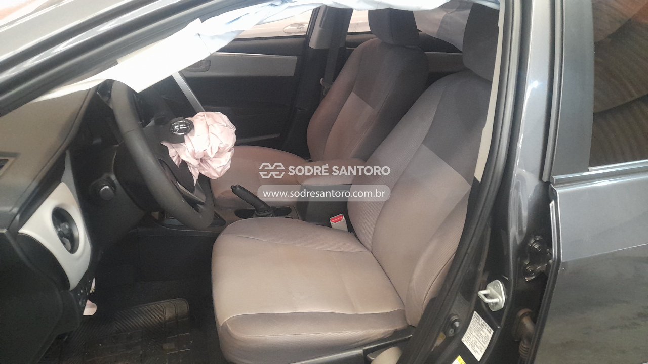 Foto 9 de 13: TOYOTA - COROLLA GLI18 CVT 2017/2018