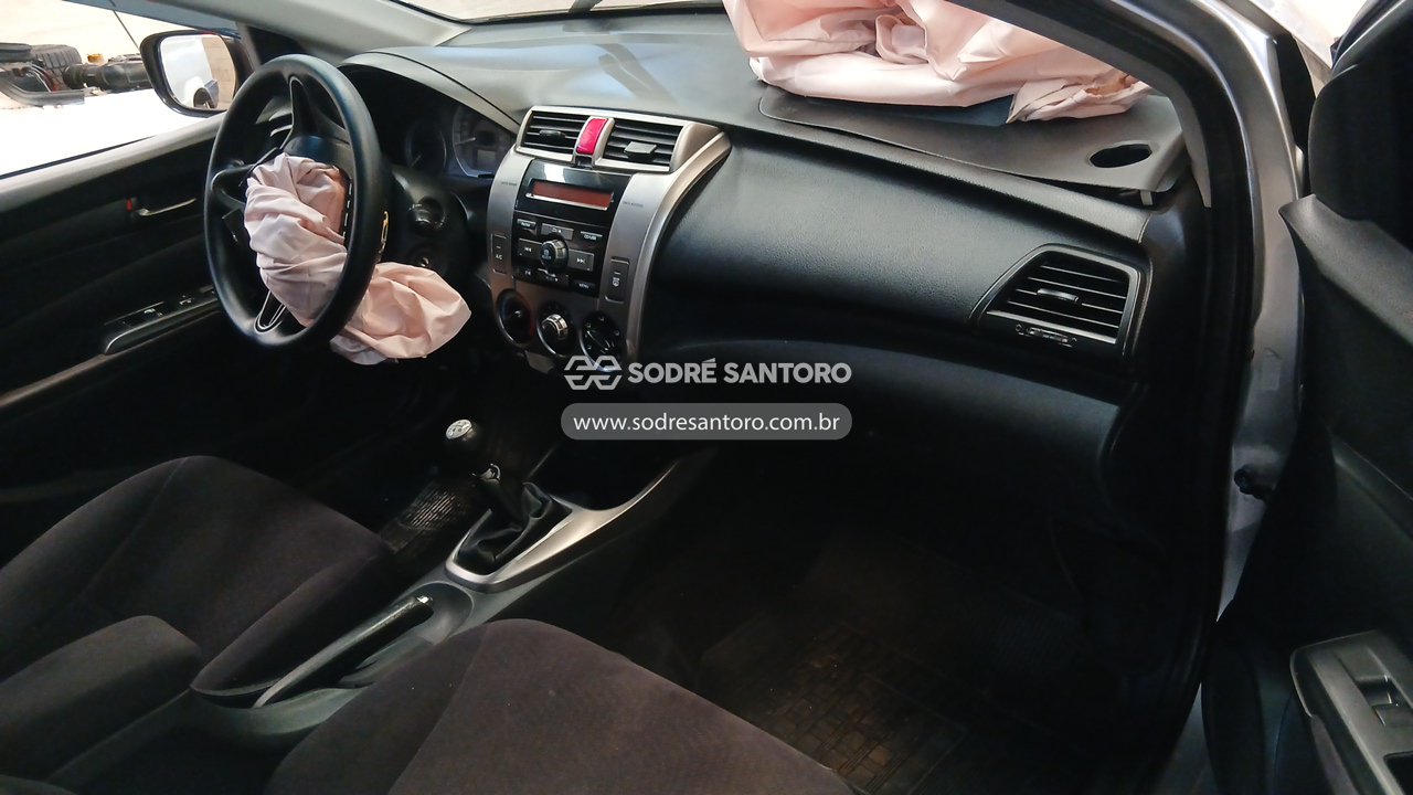 Foto 8 de 10: HONDA - CITY LX FLEX 2012/2013
