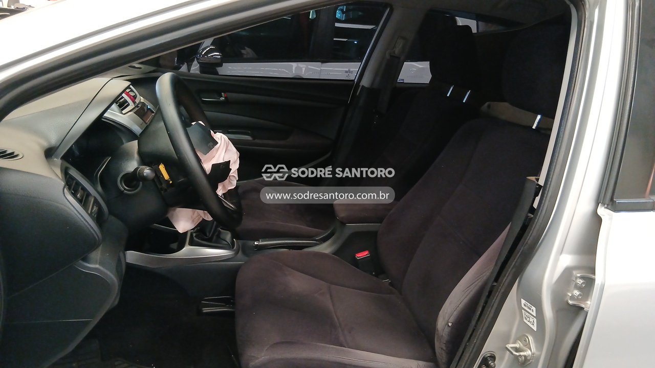 Foto 9 de 10: HONDA - CITY LX FLEX 2012/2013