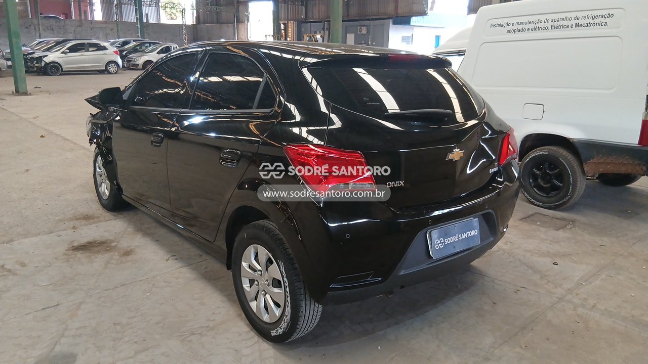 Foto 2: CHEVROLET - ONIX 1.0MT LT 2019/2019