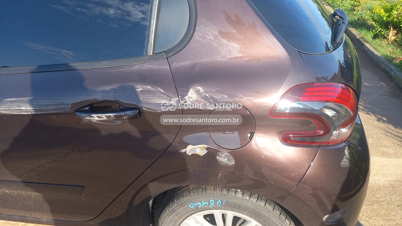 Foto 10 de 13: PEUGEOT - 208 ALLURE EAT6 2018/2018
