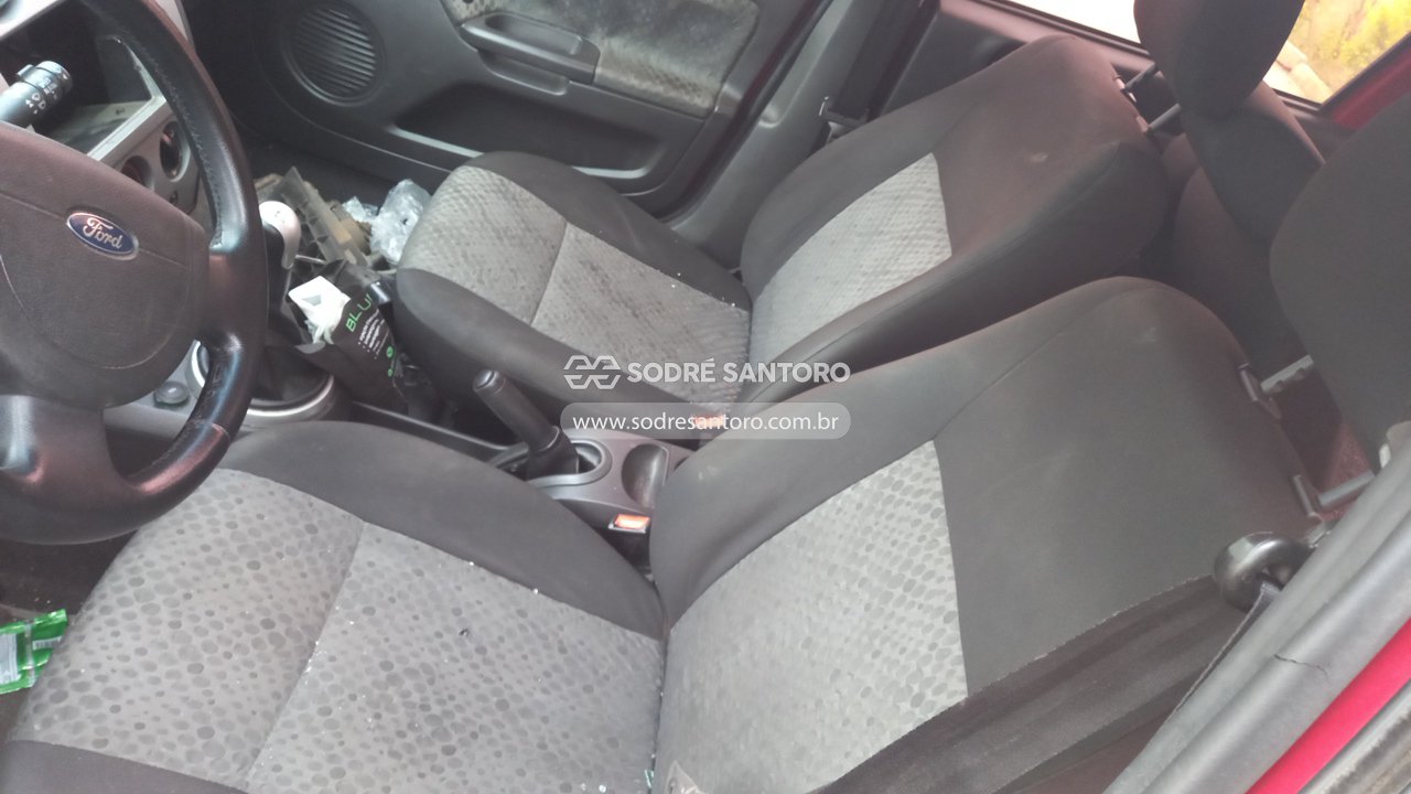 Foto 8 de 13: FORD - FIESTA 1.6 FLEX 2011/2011