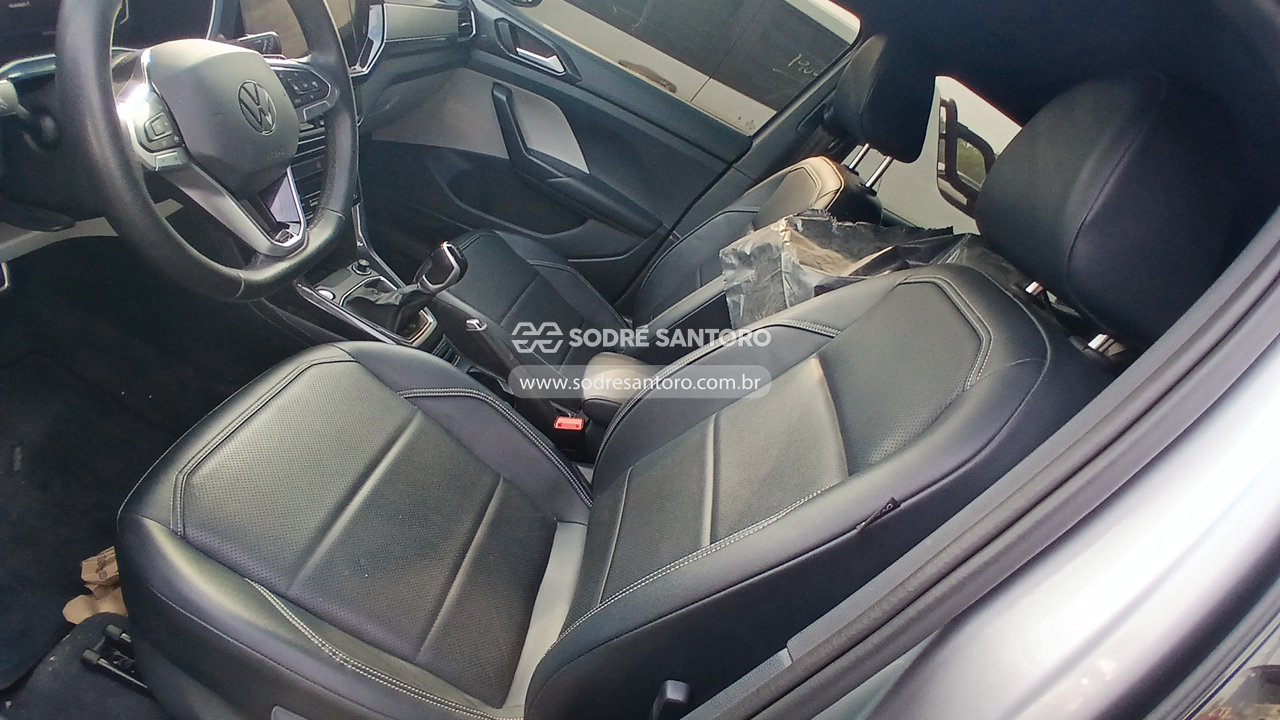 Foto 9 de 13: VOLKSWAGEN - T CROSS HL TSI 2023/2024