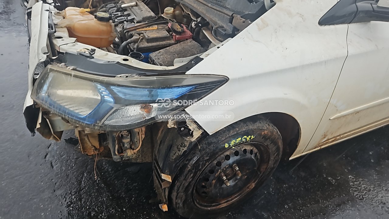 Foto 11 de 13: CHEVROLET - ONIX 1.4MT LT 2014/2015