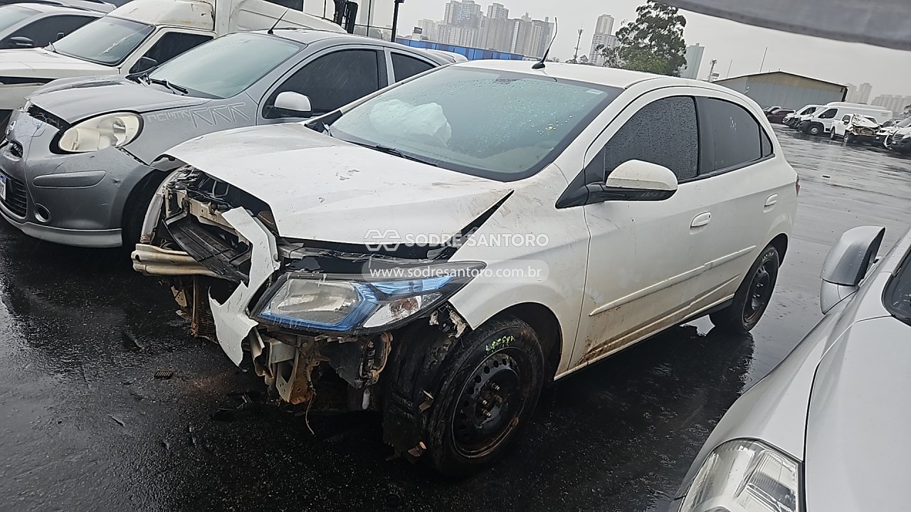 Foto 3: CHEVROLET - ONIX 1.4MT LT 2014/2015