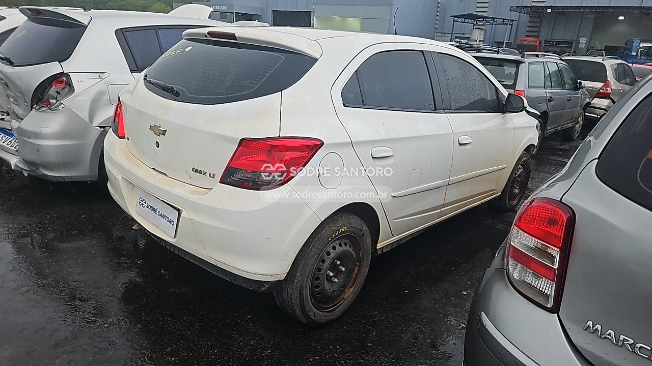 Foto 4: CHEVROLET - ONIX 1.4MT LT 2014/2015