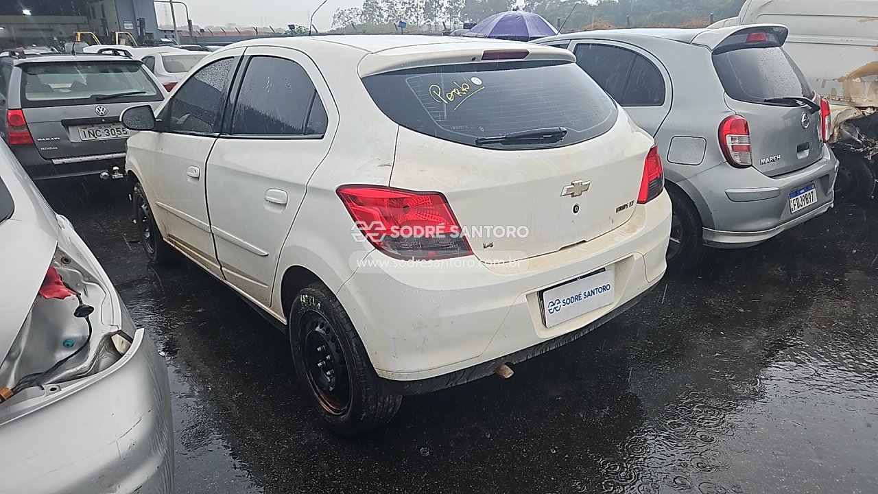 Foto 2: CHEVROLET - ONIX 1.4MT LT 2014/2015