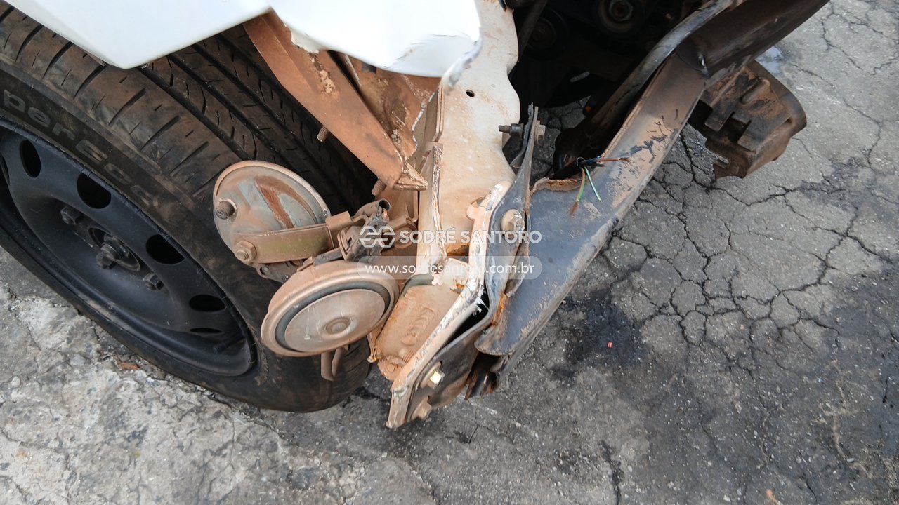 Foto 11 de 13: FORD - FIESTA 2004/2005