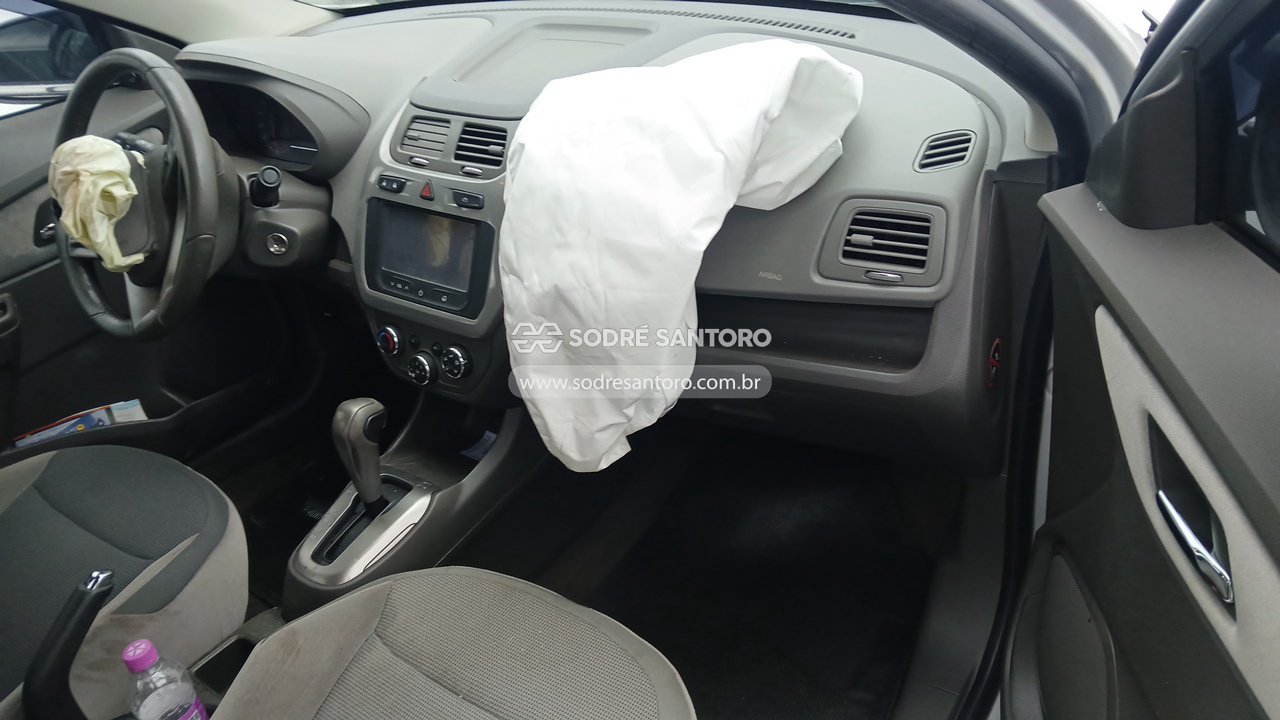 Foto 8 de 13: CHEVROLET - COBALT 1.8 LTZ 2014/2015