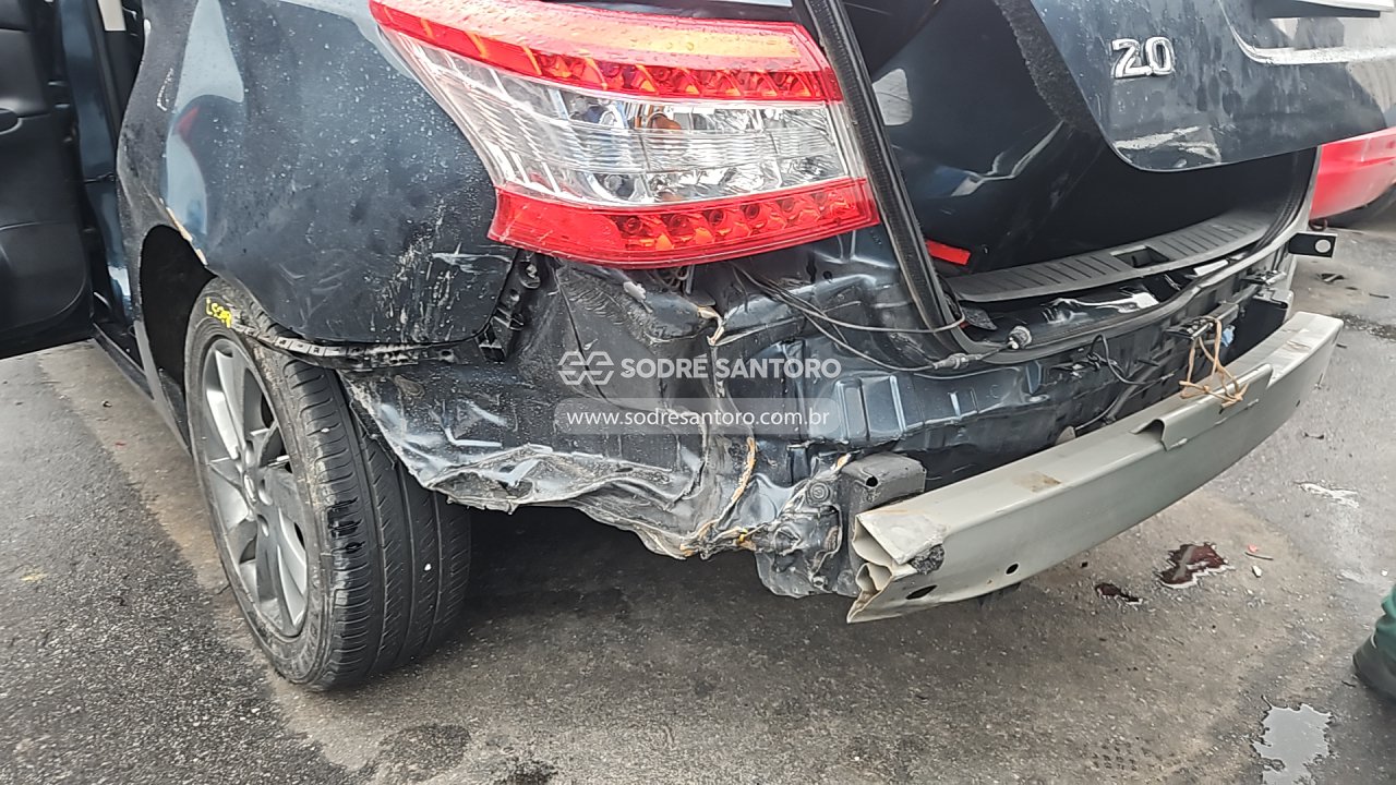 Foto 12 de 13: NISSAN - SENTRA 20SV CVT 2014/2015