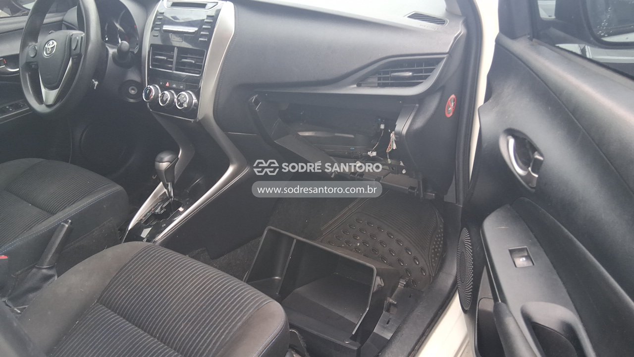 Foto 8 de 13: TOYOTA - YARIS SD XL 15 AT 2018/2019