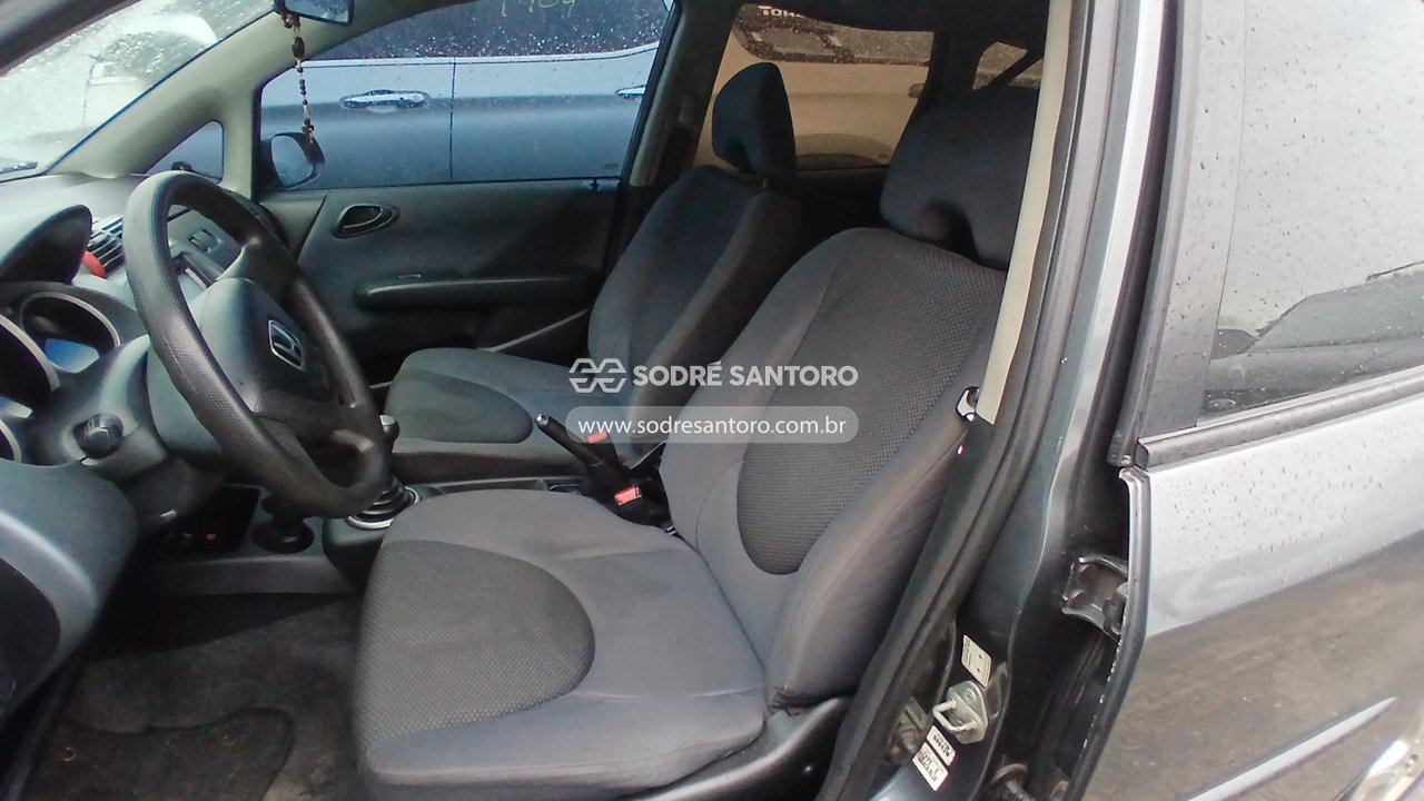Foto 8 de 13: HONDA - FIT LX 2006/2007