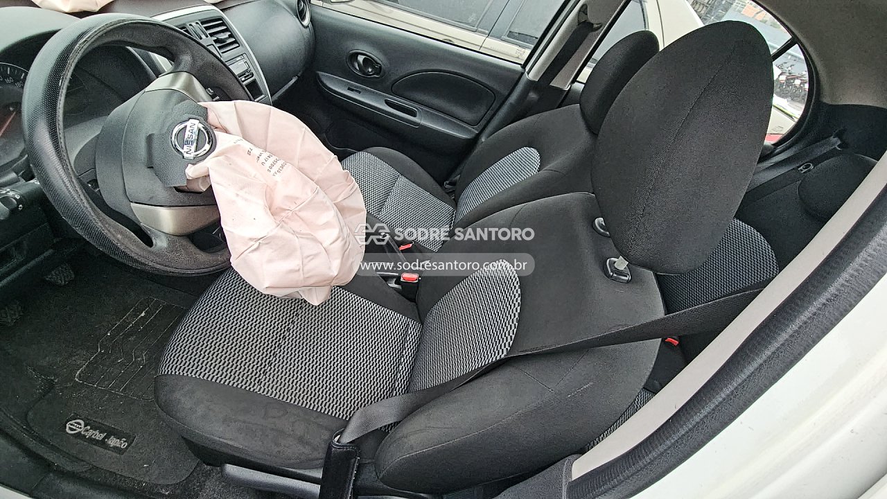Foto 9 de 13: NISSAN - MARCH 10S 2017/2018