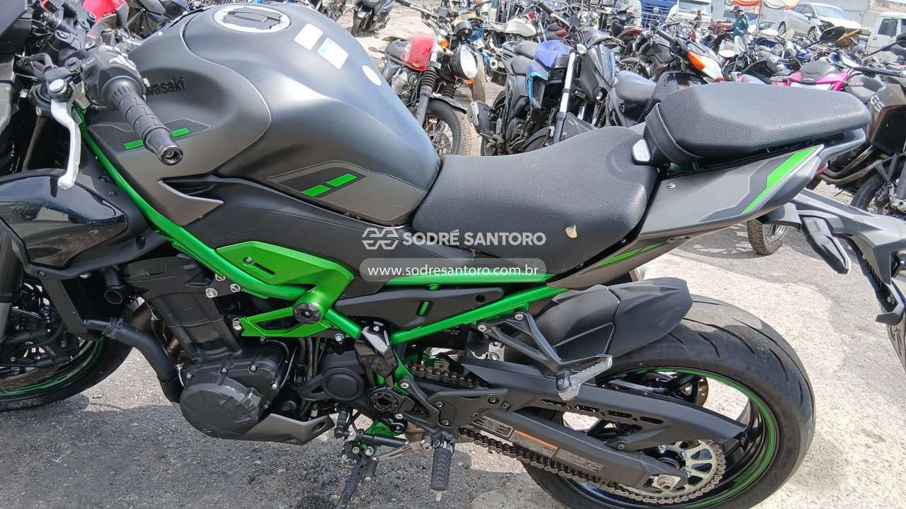 Foto 5: KAWASAKI - Z900 2025/2026