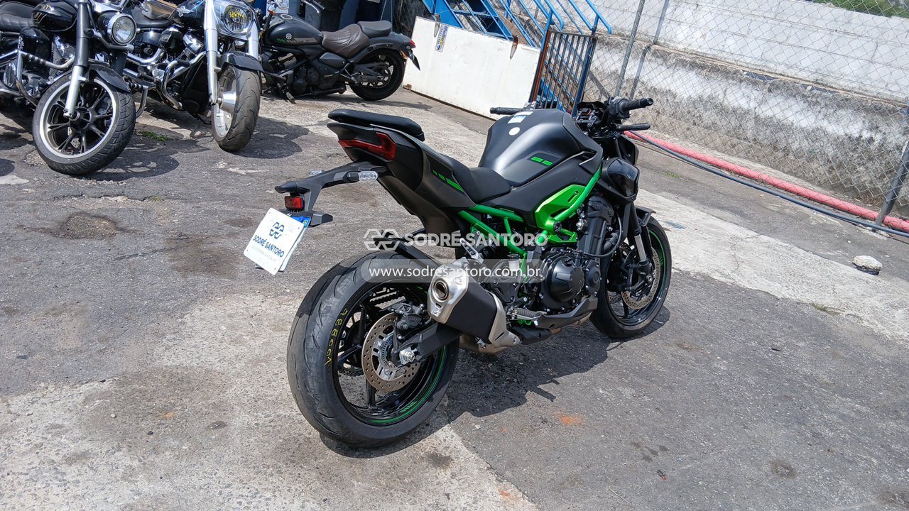 Foto 4: KAWASAKI - Z900 2025/2026