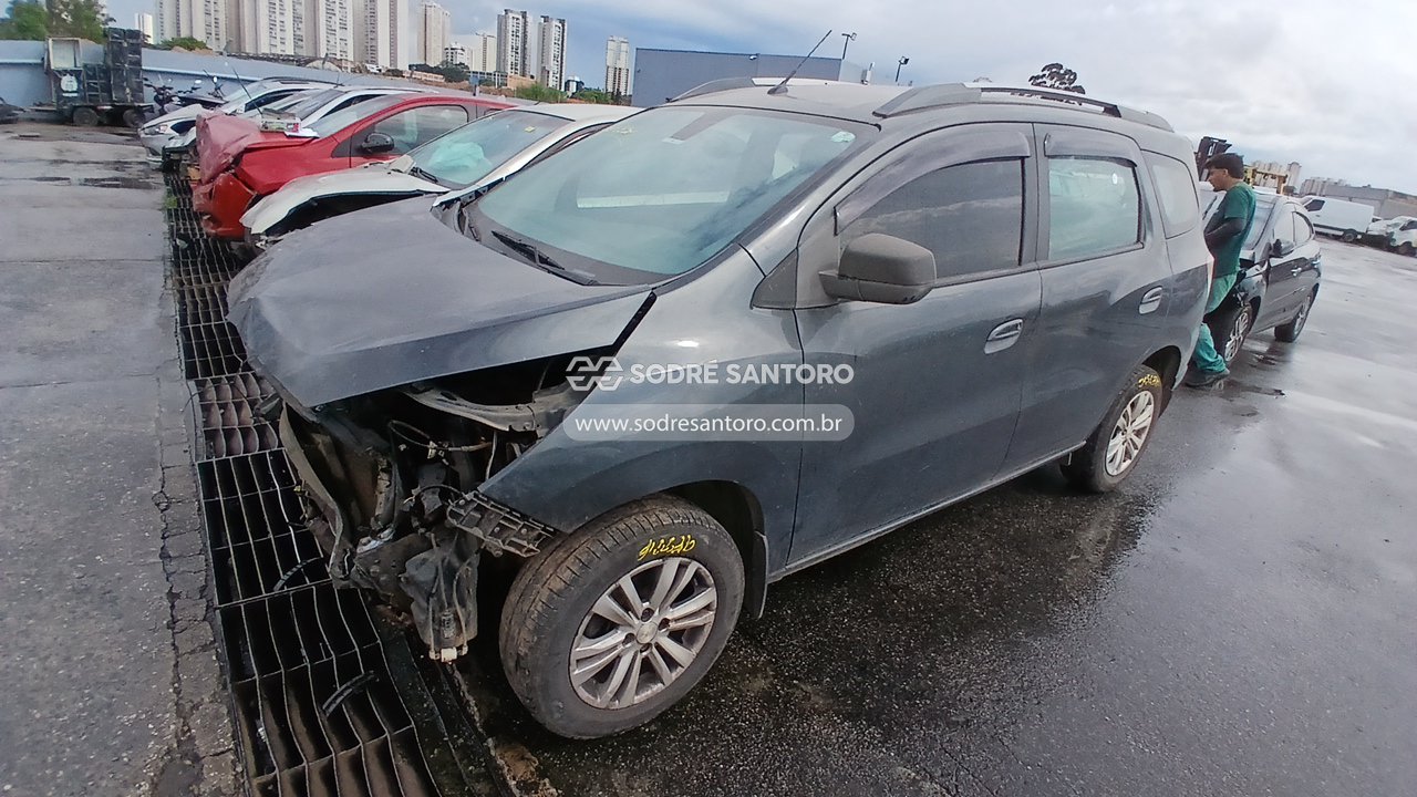 Foto 3: CHEVROLET - SPIN 1.8L MT LT 2017/2018