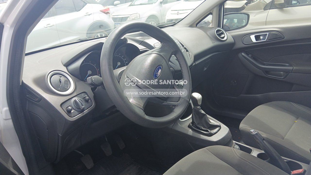 Foto 6 de 8: FORD - FIESTA HA 1.5L SE 2014/2015