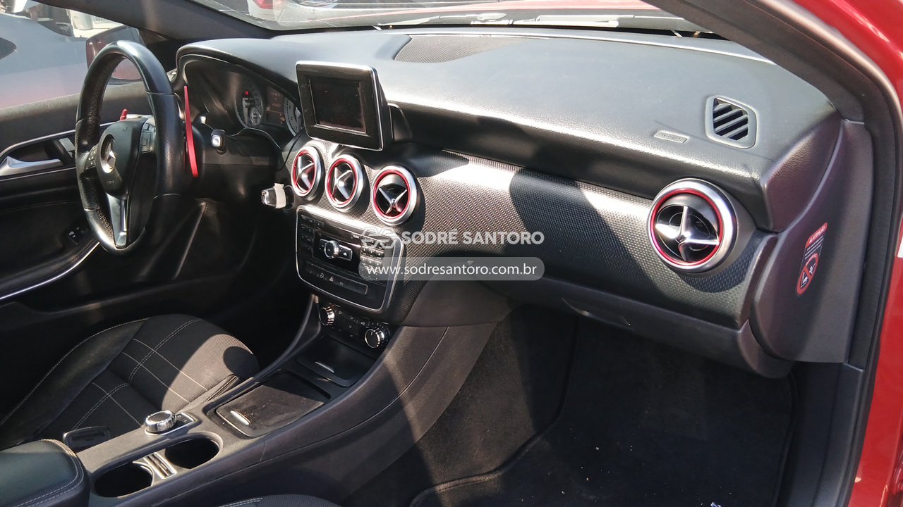 Foto 8 de 13: MERCEDES-BENZ - A200 TURBO 2013/2013