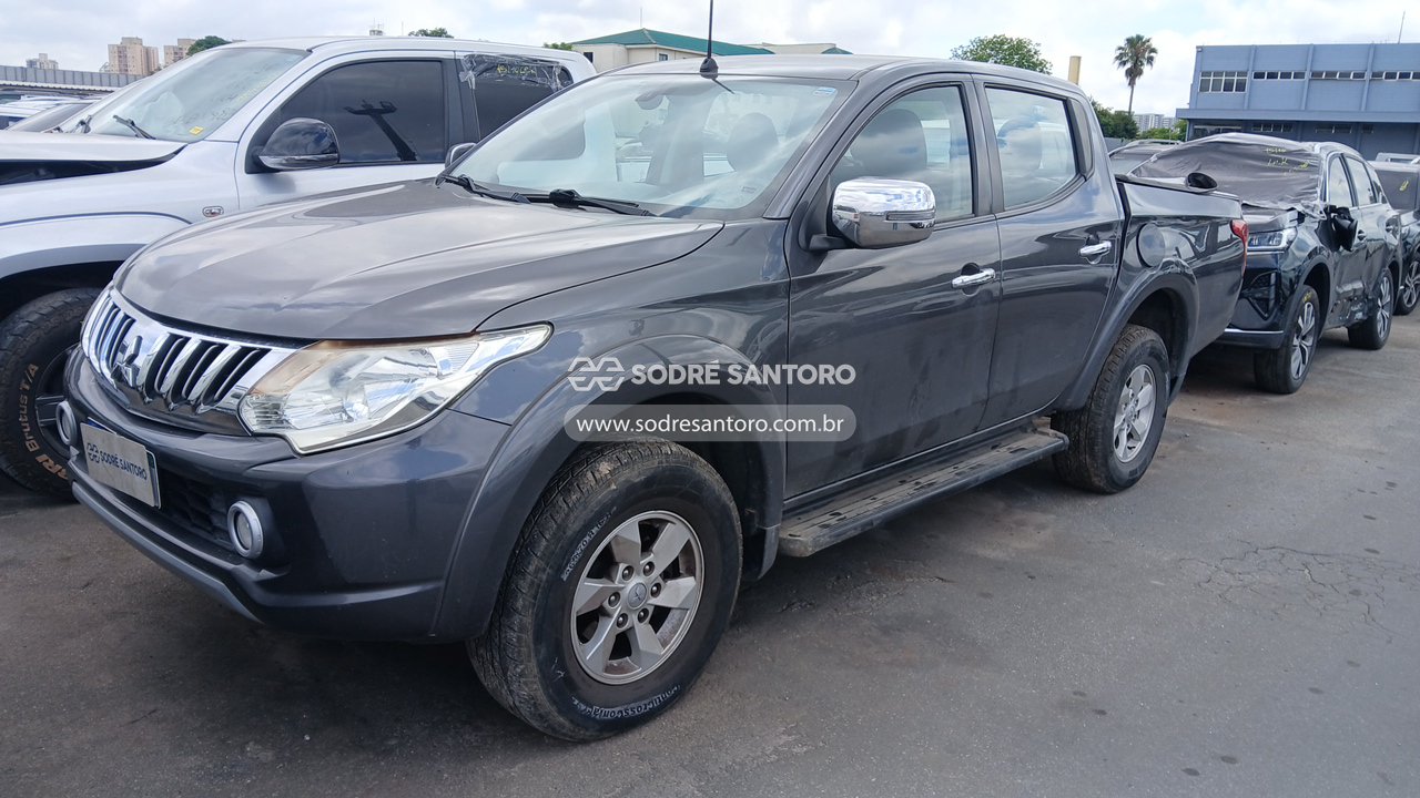 Foto 3: MITSUBISHI - TRITON SPORT HPE 2017/2018