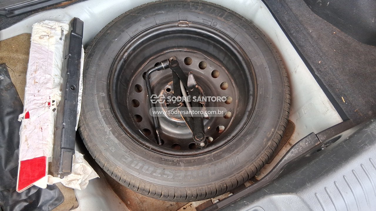 Foto 9 de 10: NISSAN - TIIDA FLEX 2011/2012