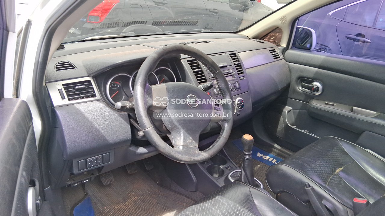 Foto 6 de 10: NISSAN - TIIDA FLEX 2011/2012