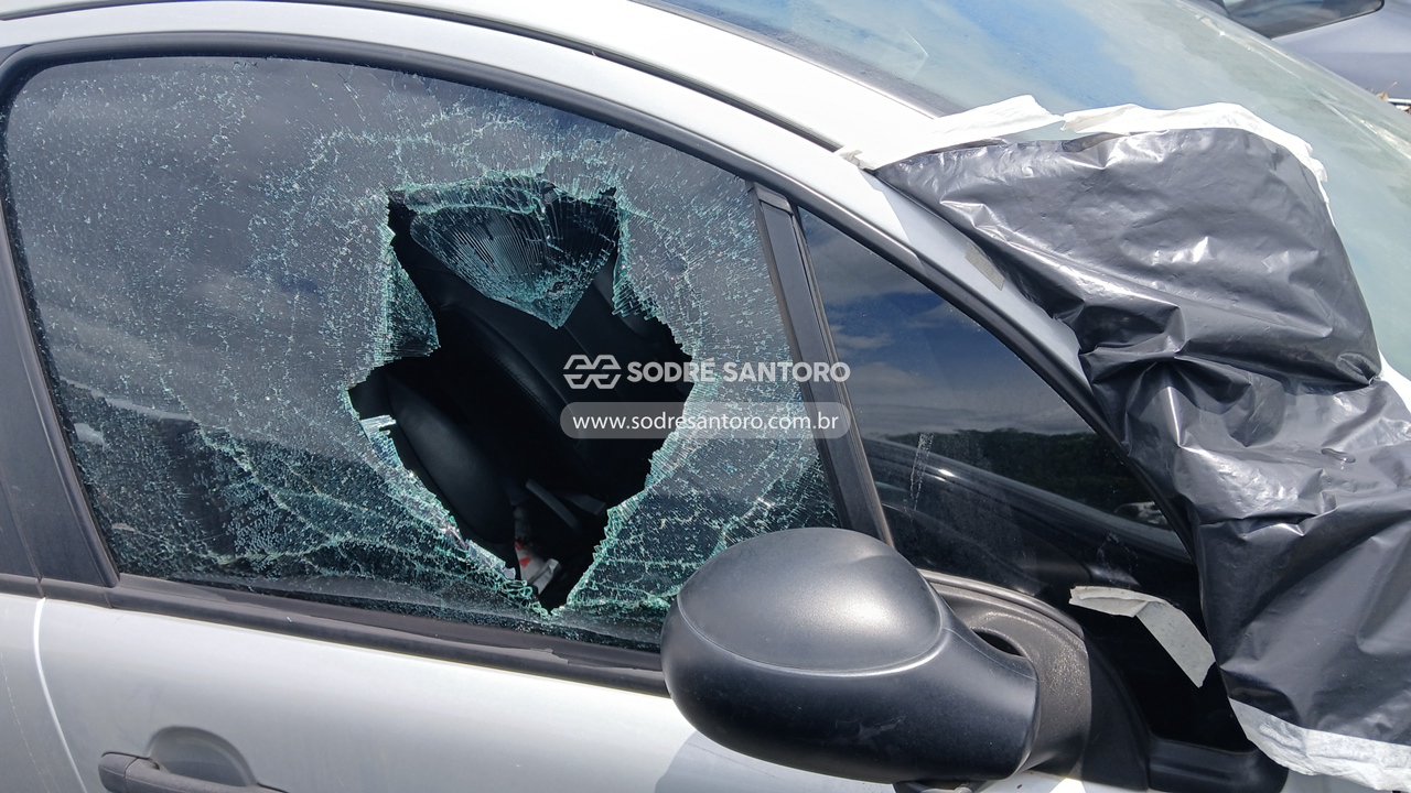 Foto 11 de 13: CITROEN - C3 GLX 14 FLEX 2011/2012