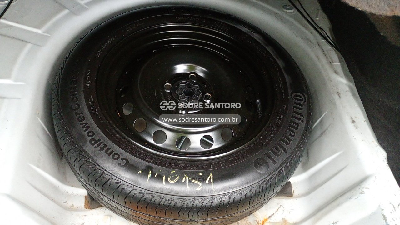 Renault Logan Dyna 16 M - 2014/2015 — foto 9 de 12