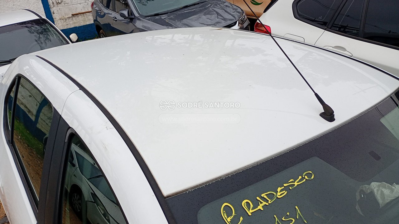 Renault Logan Dyna 16 M - 2014/2015 — foto 11 de 12
