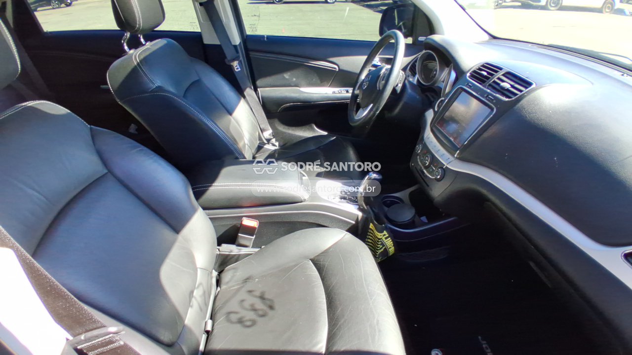 Dodge Journey R - 2014/2015 — foto 9 de 12