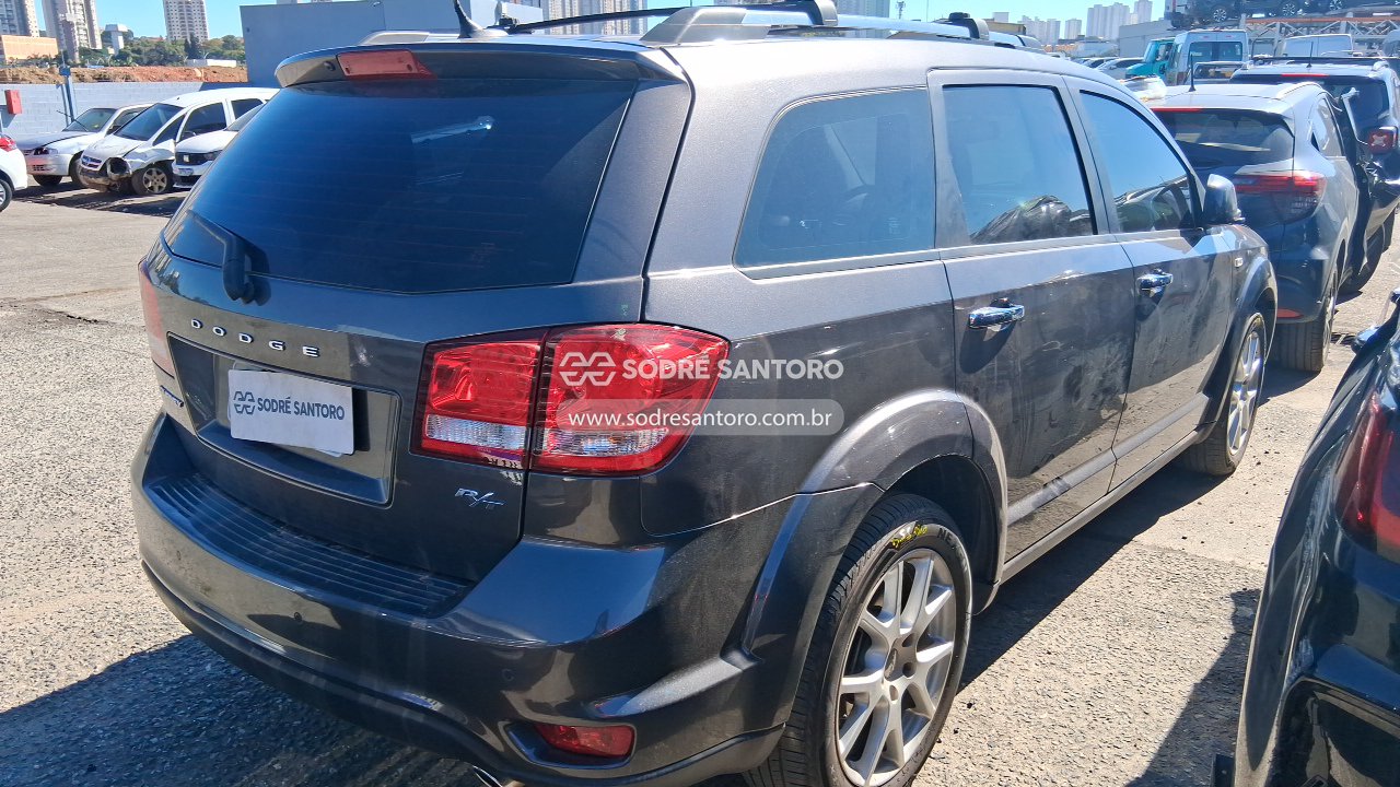 Dodge Journey R - 2014/2015 — foto 4 de 12