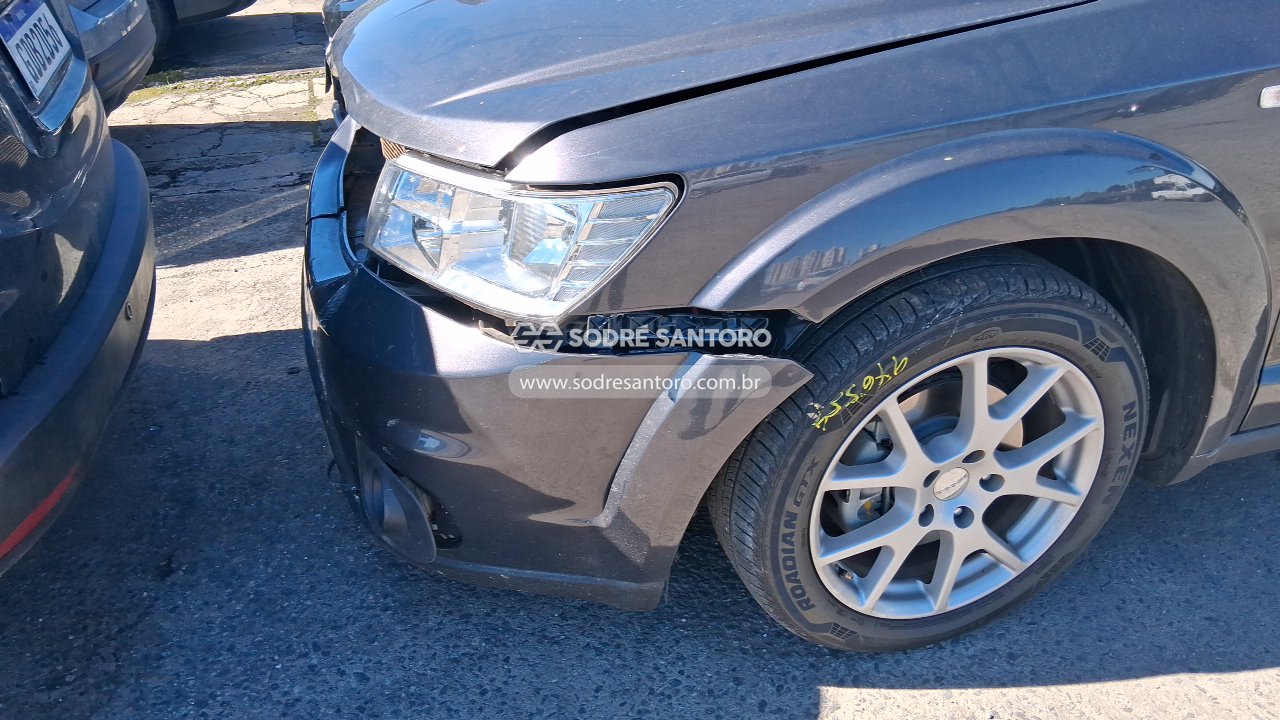 Dodge Journey R - 2014/2015 — foto 11 de 12