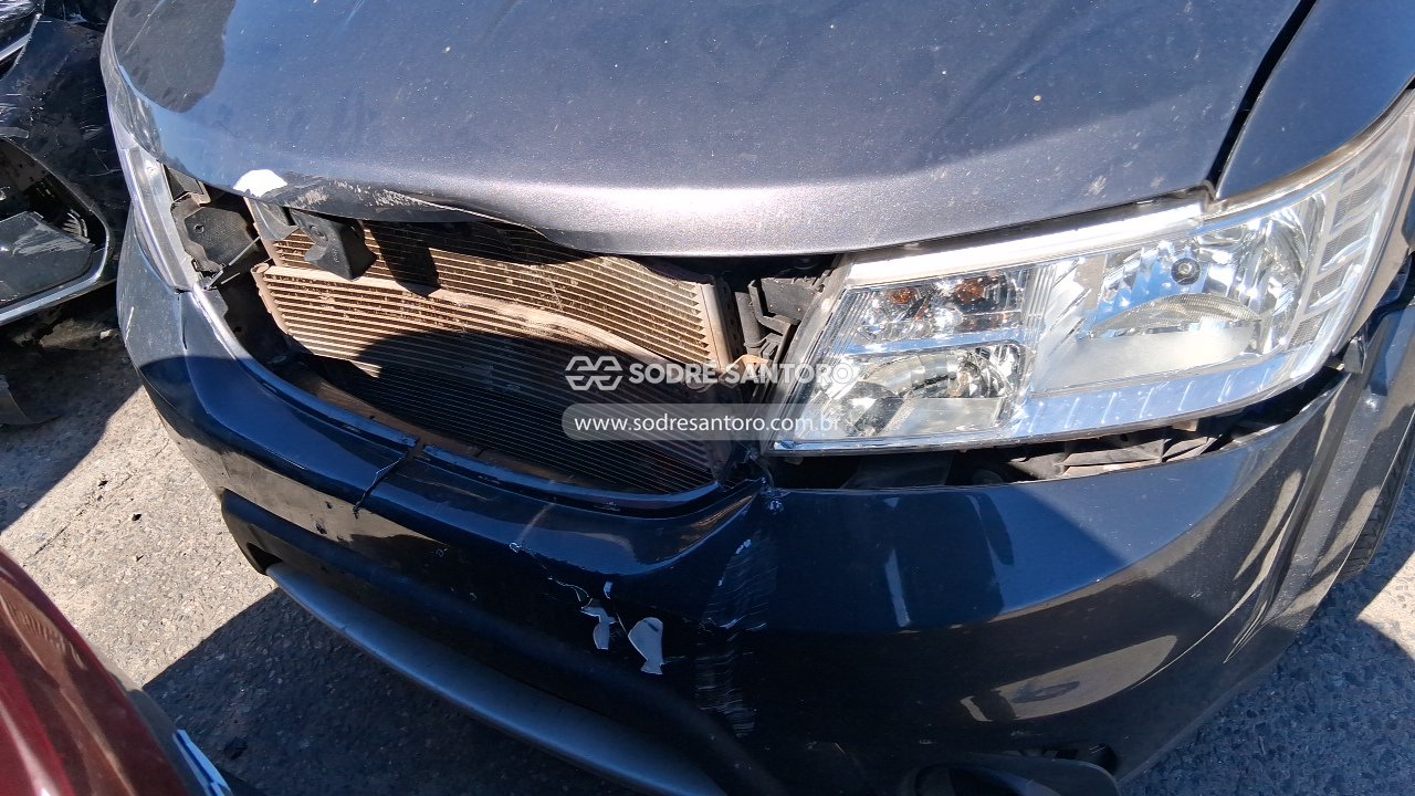 Dodge Journey R - 2014/2015 — foto 12 de 12
