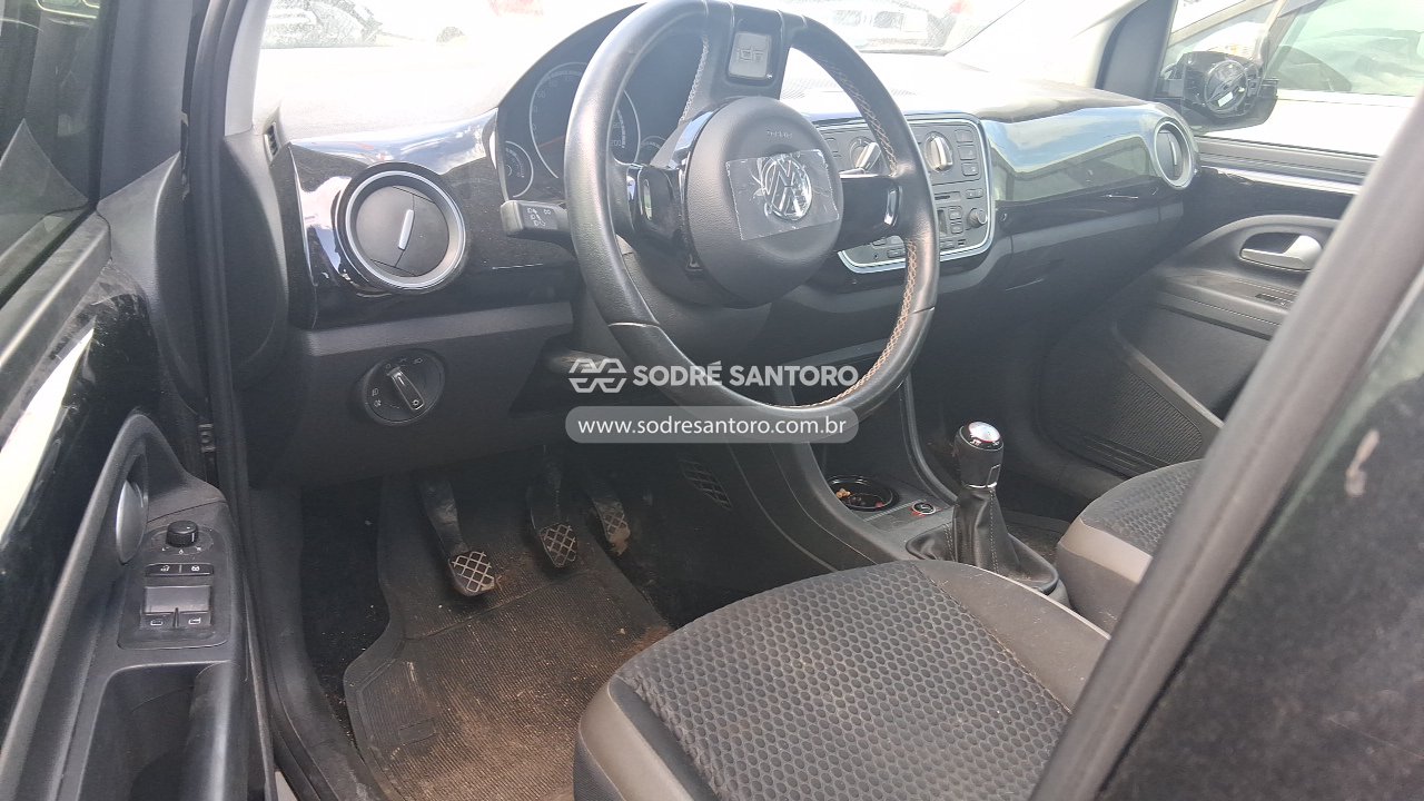 Volkswagen UP Cross MA - 2015/2016 — foto 6 de 12