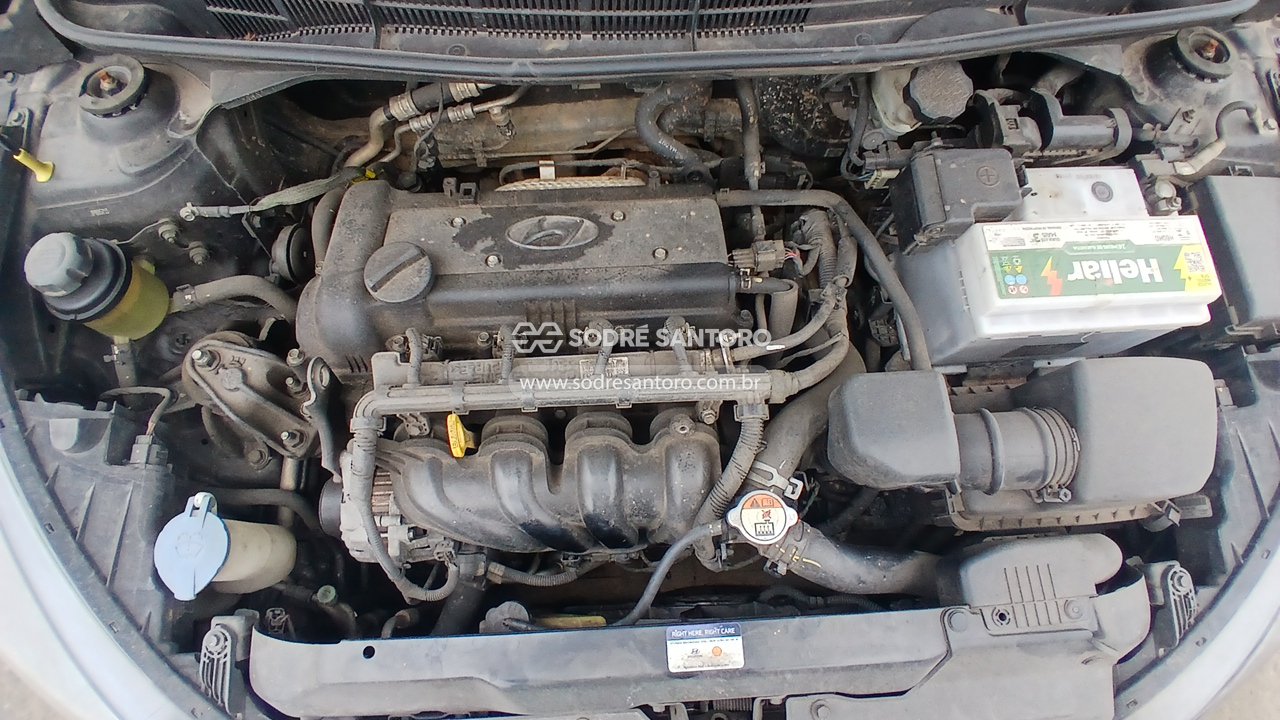 Hyundai Hb20s 1.6a Comf - 2017/2018 — foto 5 de 12