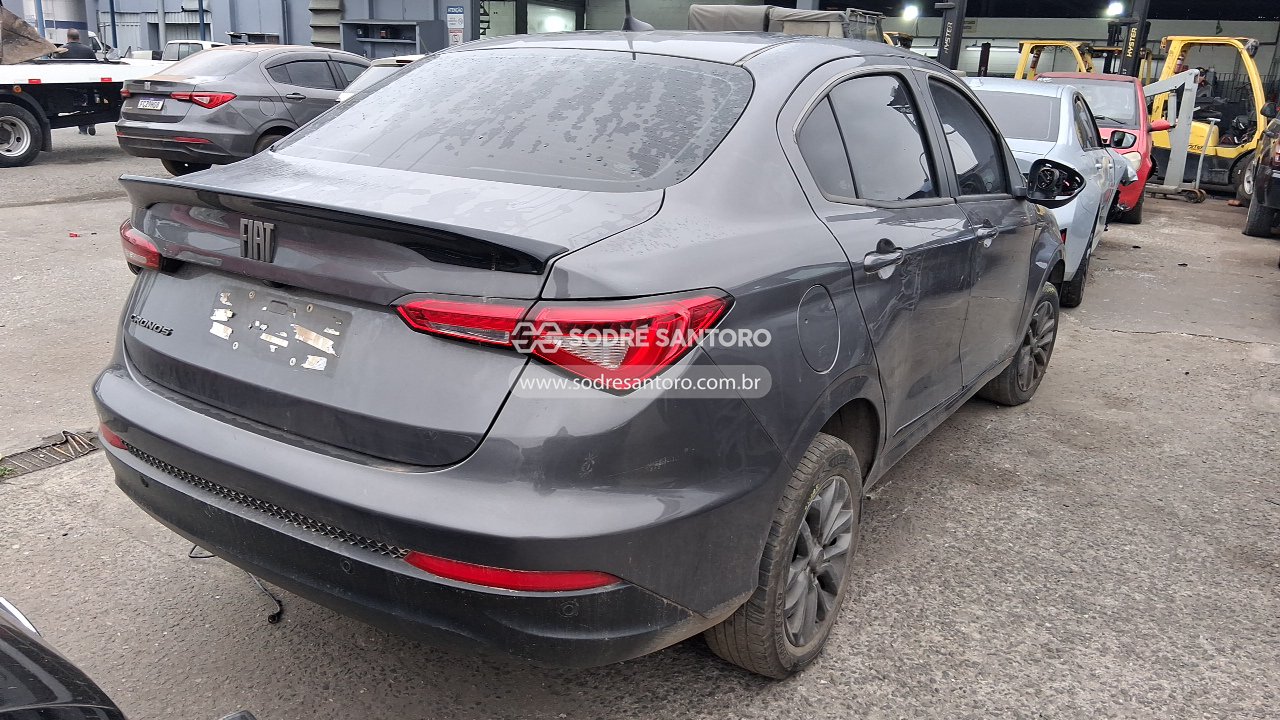 Fiat Cronos Drive 1.3 - 2022/2022 — foto 4 de 8