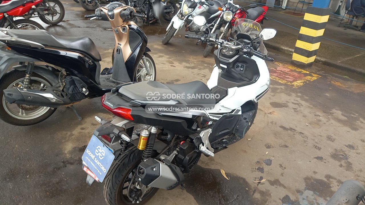 Honda Adv 150 - 2022/2022 — foto 4 de 12