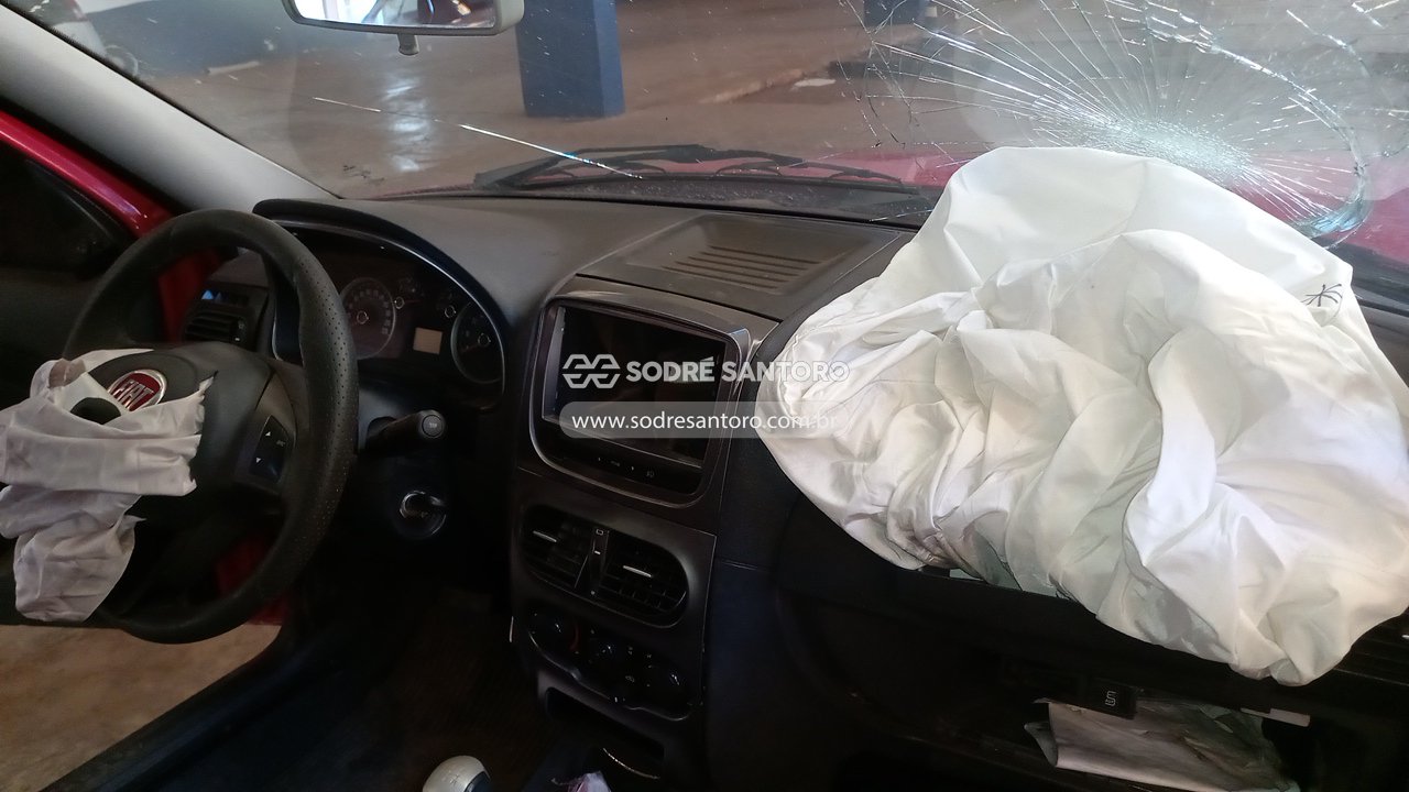 Fiat Strada Trek CE 1.6 - 2013/2013 — foto 6 de 12
