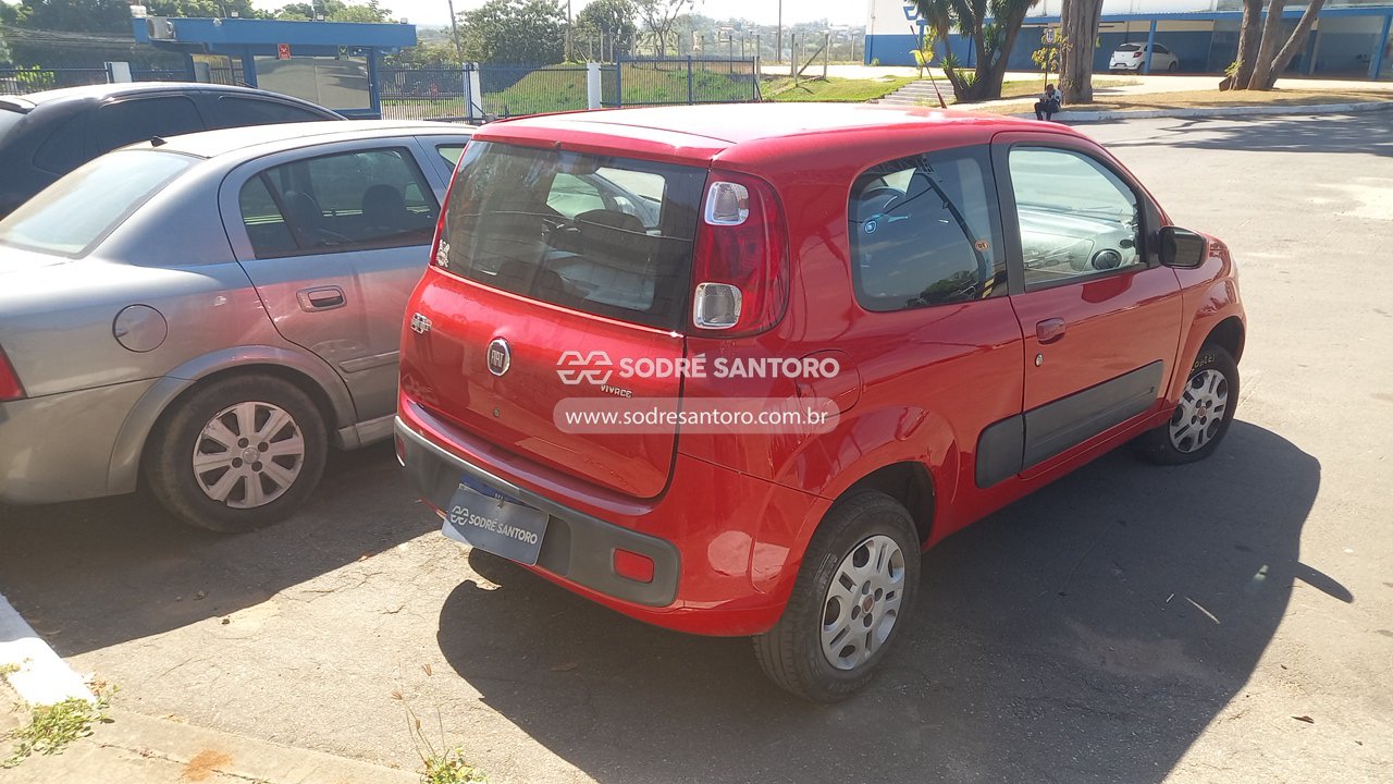 Fiat Uno Vivace 1.0 - 2014/2014 — foto 4 de 12