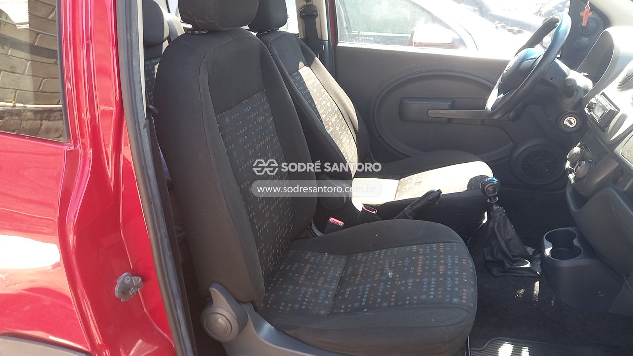 Fiat Uno Vivace 1.0 - 2014/2014 — foto 8 de 12
