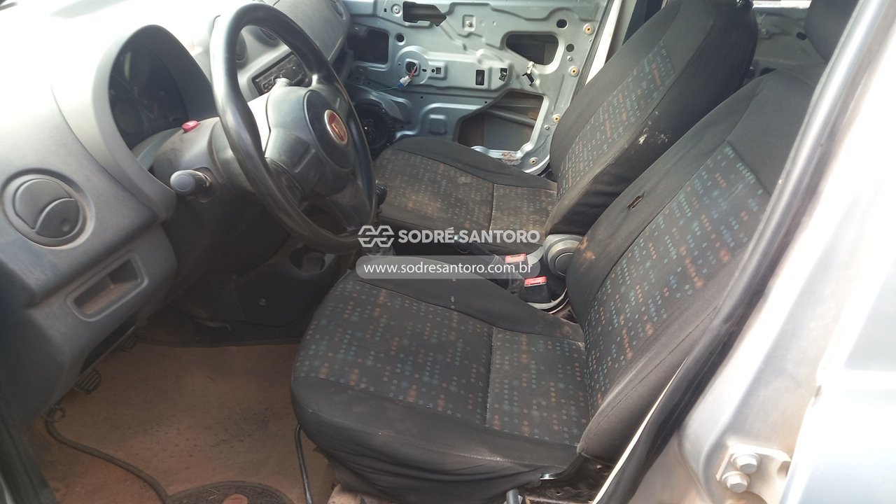 Fiat Uno Vivace 1.0 - 2012/2013 — foto 9 de 12