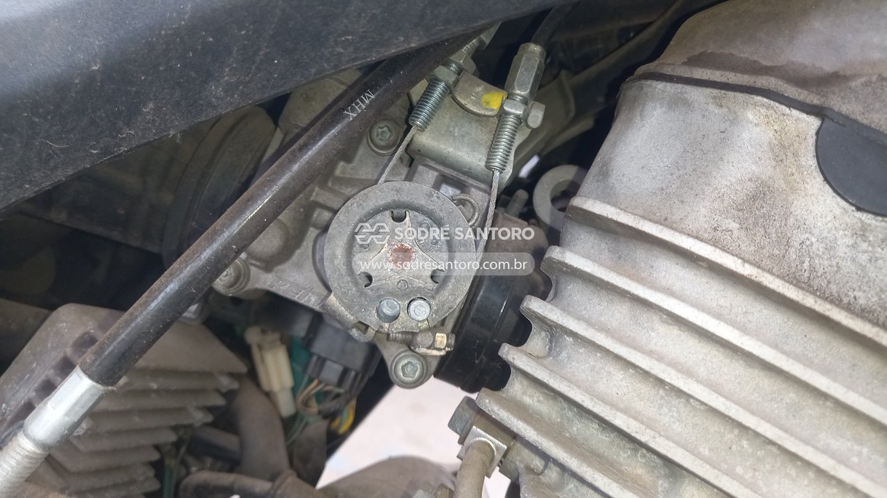Honda CB 300r - 2009/2010 — foto 6 de 12