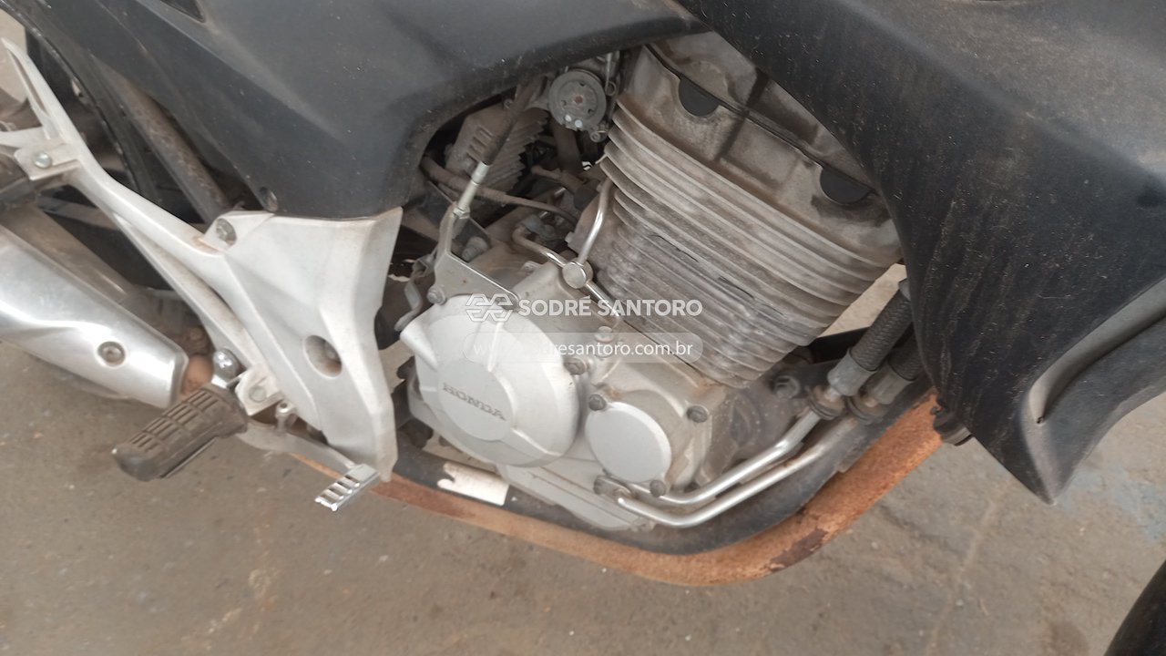 Honda CB 300r - 2009/2010 — foto 5 de 12