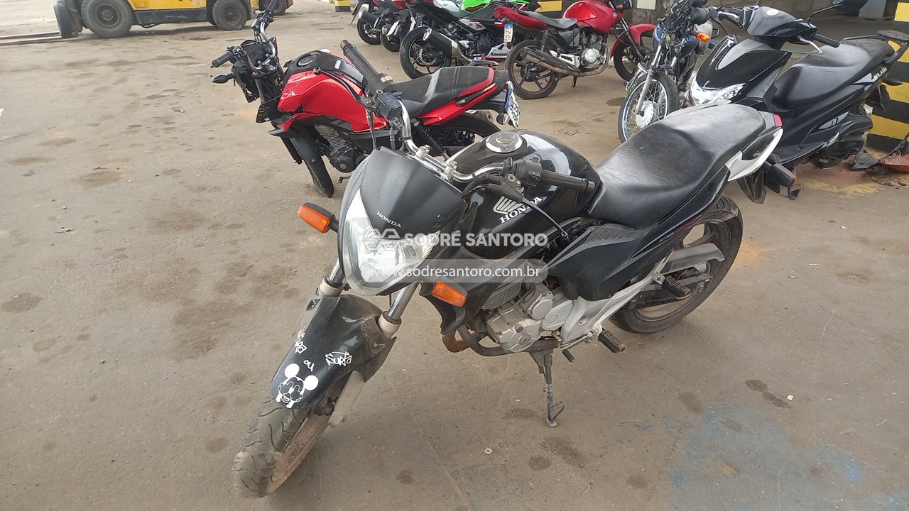 Honda CB 300r - 2009/2010 — foto 3 de 12