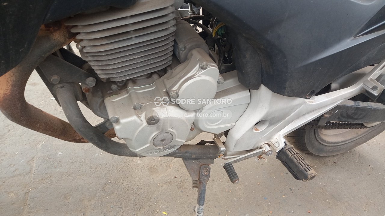 Honda CB 300r - 2009/2010 — foto 9 de 12