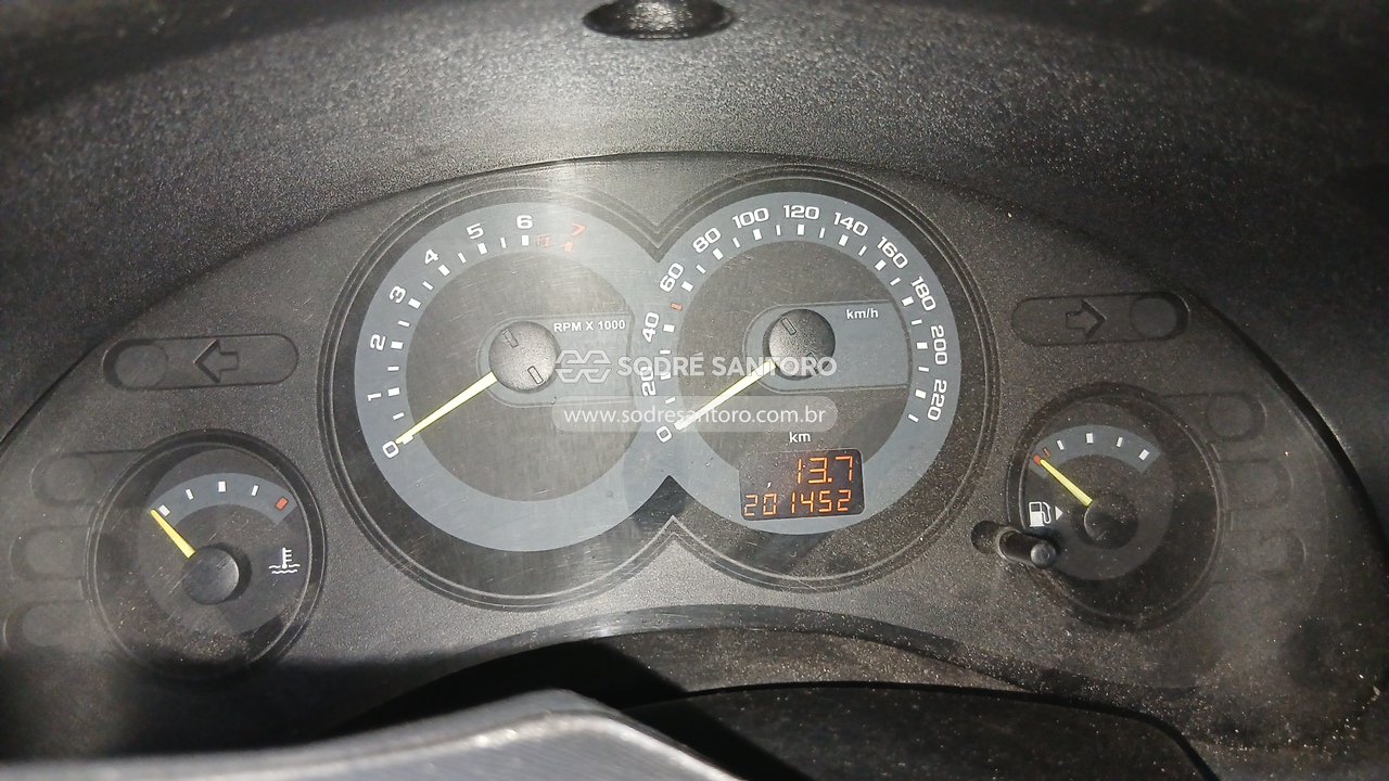 Chevrolet Classic LS - 2011/2011 — foto 7 de 12